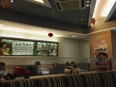 -潮庭港式茶餐厅·熊仔奶茶(同济广场店)