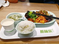 -酷味乐智选餐厅(斜土路店)