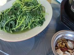 -盛得农家美食·无花果浸鸡·古法烧鸡·竹筒饭(白水寨森林海店)