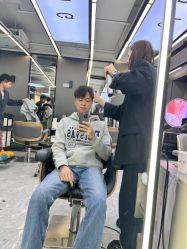 -藤野造型烫发染发