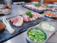 五花肉-黑豚黨韩国烤肉料理(悦然时光店)