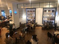 大堂-星巴克臻选(广州沙面店)