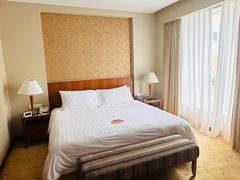 -汕尾巴黎半岛酒店