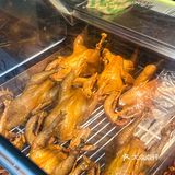 西安回民街的风干麻辣鸡 吃一口就停不下来[调皮]