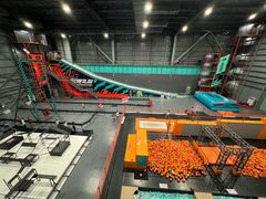 -极限PLAY运动娱乐新世界·团建派对潮玩休闲馆·室内蹦极高空游乐园