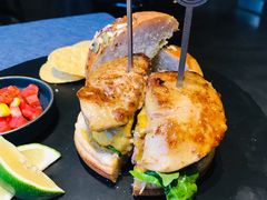 -HIGH FIVE哈福手工汉堡(桂林路店)