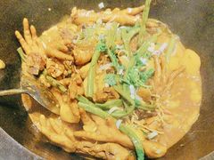 -山河屯铁锅炖·非遗东北菜(南山店)