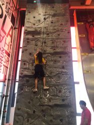 -嗨翻Hi-Fun竞技主题乐园·蹦床团建生日聚会(五棵松华熙店)