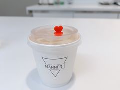 草莓小铁-Manner Coffee(万象食家店)