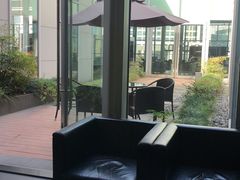 -杭州中升之星奔驰4S店(滨江店)