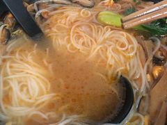 -两勺子一碗口水鸡拌面