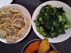 -爱的果实月嫂育婴师(世纪东方店)