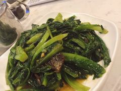 豆豉鲮鱼炒油麦菜-吉源大排档·鱼生·海鲜(烧烤彩印厂店)