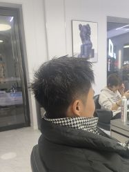 -H·Y HAIR SALON烫发·染发·造型