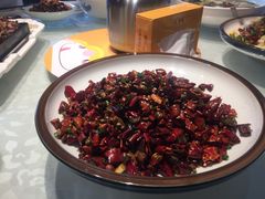 重庆辣子鸡-嫩芽·重庆菜馆(十八梯露台观景店)