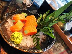 三文鱼腩刺生-炙柒Sekinana·精致料理 烧鸟·铁板烧(海上世界店)