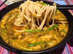 -香巴拉云南餐厅(华莱坞店)