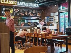 -拉亚汉堡经典餐厅(商城路店)