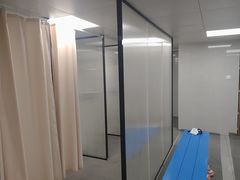 -蓝海豚游泳俱乐部(南京西路店)