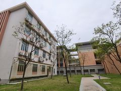 -广东外语外贸大学(白云山校区)