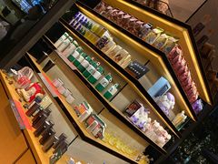 -星巴克臻选(杭州嘉里中心1F店)