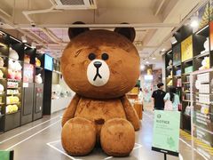 -LINE FRIENDS Garosu-gil Flagship Store