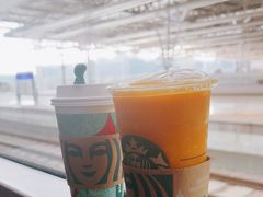 -星巴克(上海虹桥站2A检票口)