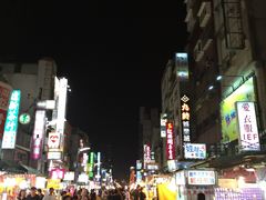 -六合夜市