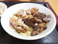 -松树干拌面店