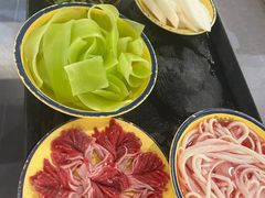 -卤校长重庆火锅(银泰城店)