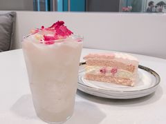 玫瑰荔枝冰沙-EVERNAKED裸蛋糕(SOHO天山店)