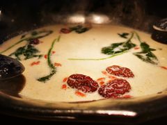 -湊湊火锅·茶憩(杭州湖滨银泰in77店)