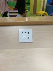 -莫莉幻想儿童乐园(哈尔滨王府井店)