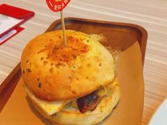 经典秘汁炭烤风味牛堡-必胜客(萍乡润达店PH店)