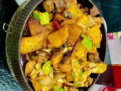 特色炕锅羊肉-撒拉人家.酸菜牦牛肉火锅