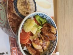-吉野家(秀谷店)