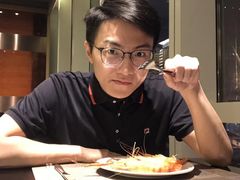-大中华希尔顿酒店-念自助餐·嗨啤·小龙虾