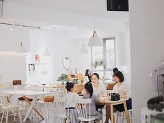 -露露家咖啡店