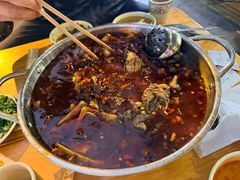 黑竹香鸡锅中竹笋-黑竹香鸡(营和巷店)