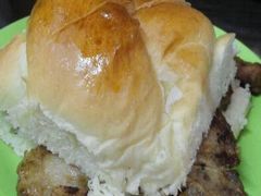 猪扒包-大利来记咖啡室(告利雅施利华街店)