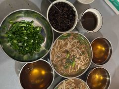 -正宗杨记普洱酸醋米线(总店)
