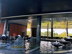 -上海滴水湖皇冠假日酒店