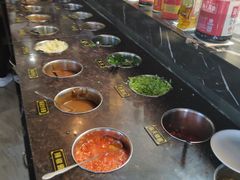 自助调料区-仄园围炉坊·牛肉火锅·汕头卤水火锅(蛇口店)