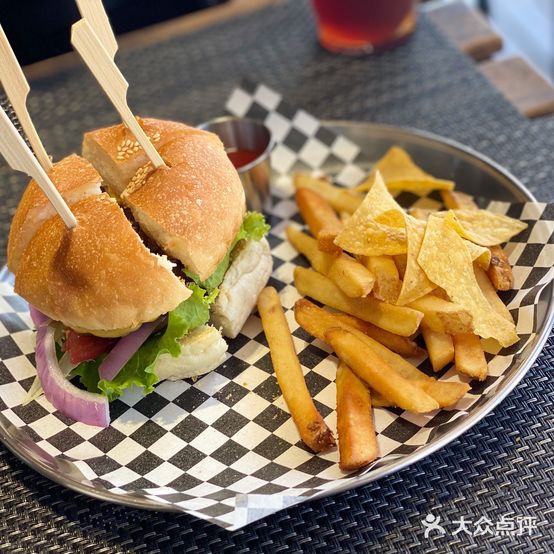 Lucky monkey cafe万吉美式餐厅(黑龙江北路店)