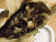 熏肥肠鞋底火烧-宝光熏肉鞋底火烧(新街口店)
