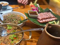 -老滇山寨•云南特色菜•地方菜•民族风情歌舞表演(金碧店)