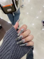 -U+nail优加专业美甲美睫
