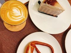 -法桐蛋糕·手作面包(万达公馆店)