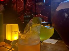 -FOUR PLAY BAR