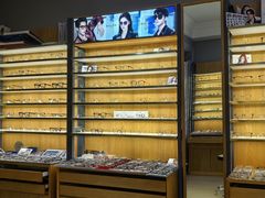 -优医视平价眼镜蔡司依视路折扣工厂店(德胜门店)